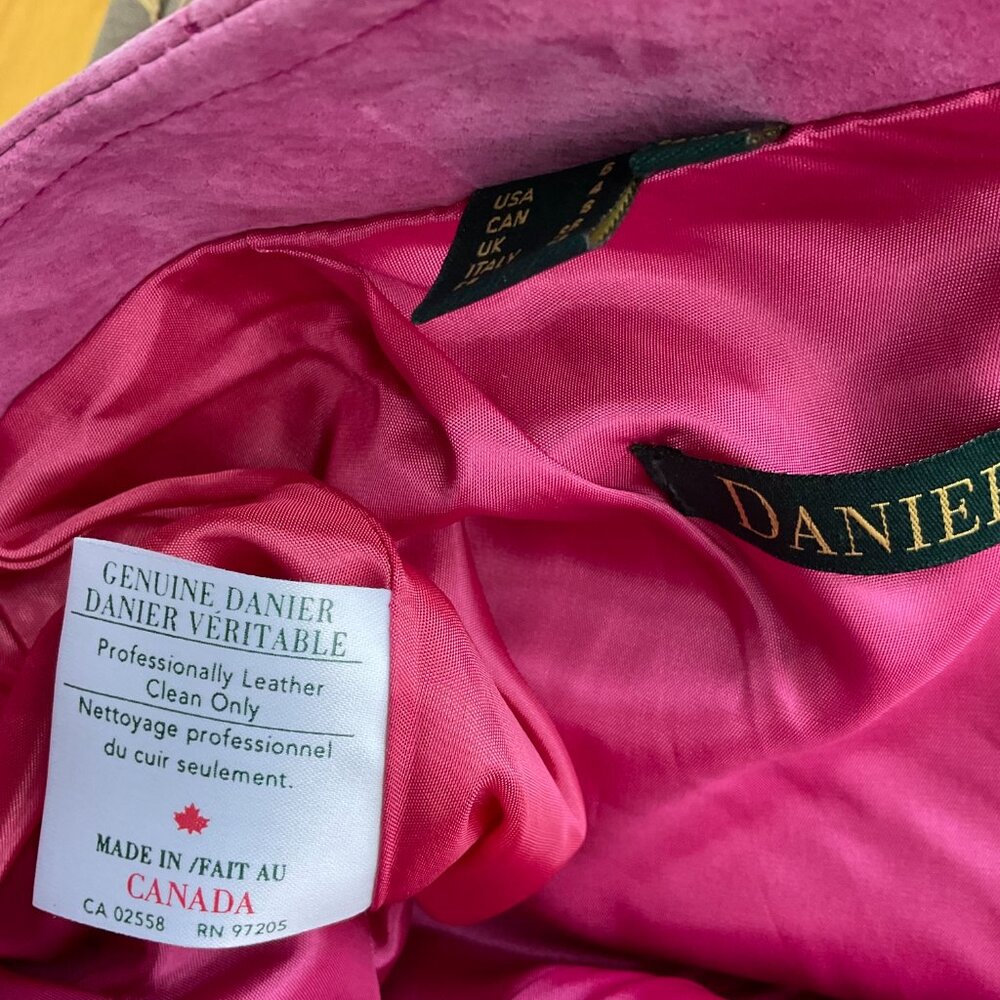 Danier Skirt Suede Leather Short in Pink Purple (6) - Picture 8 of 10